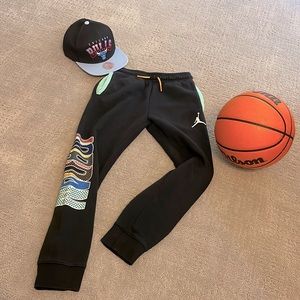 Black Jordan pants size 12 kids